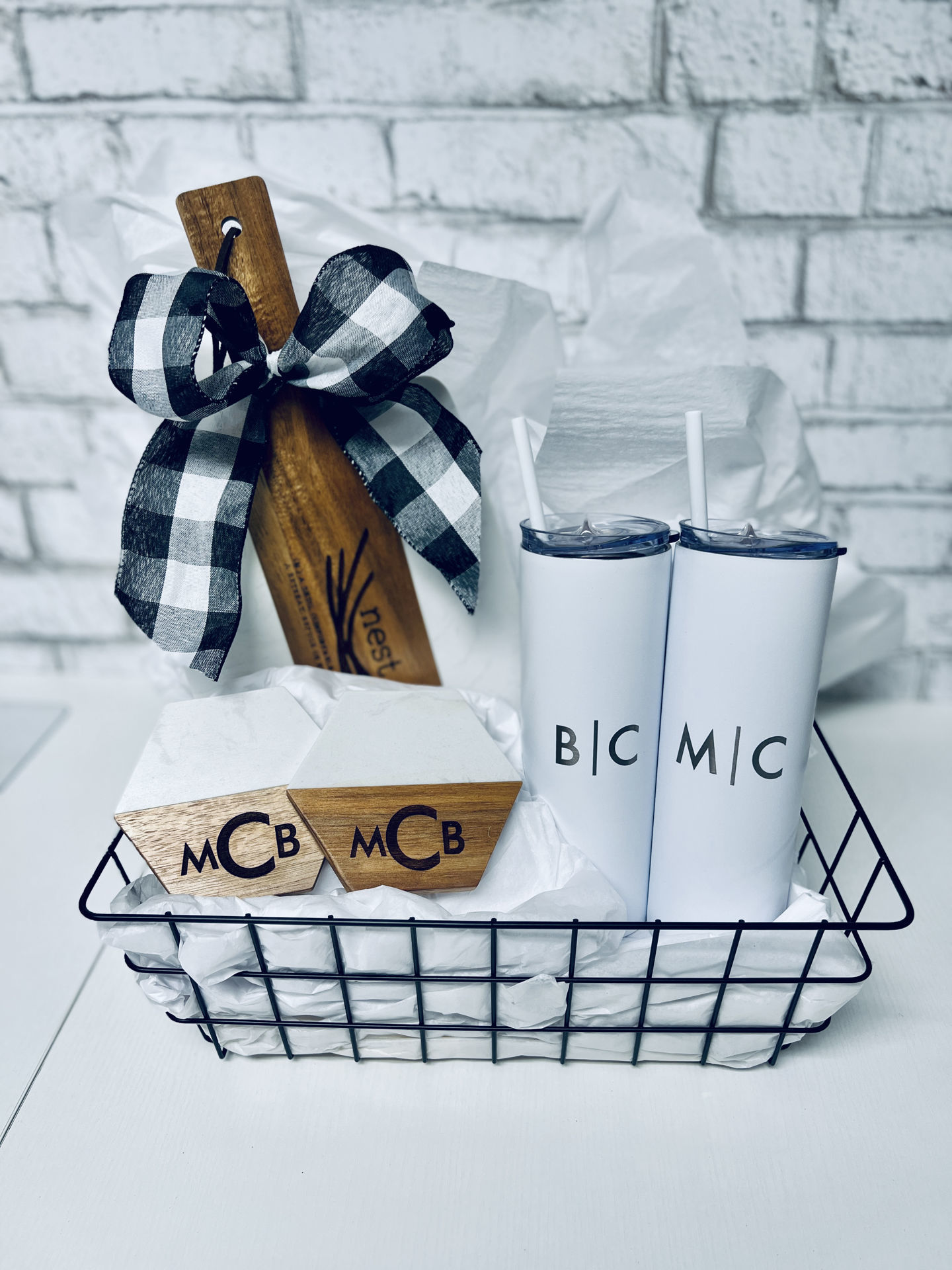 Charcuterie and Beverage Basket Bundle